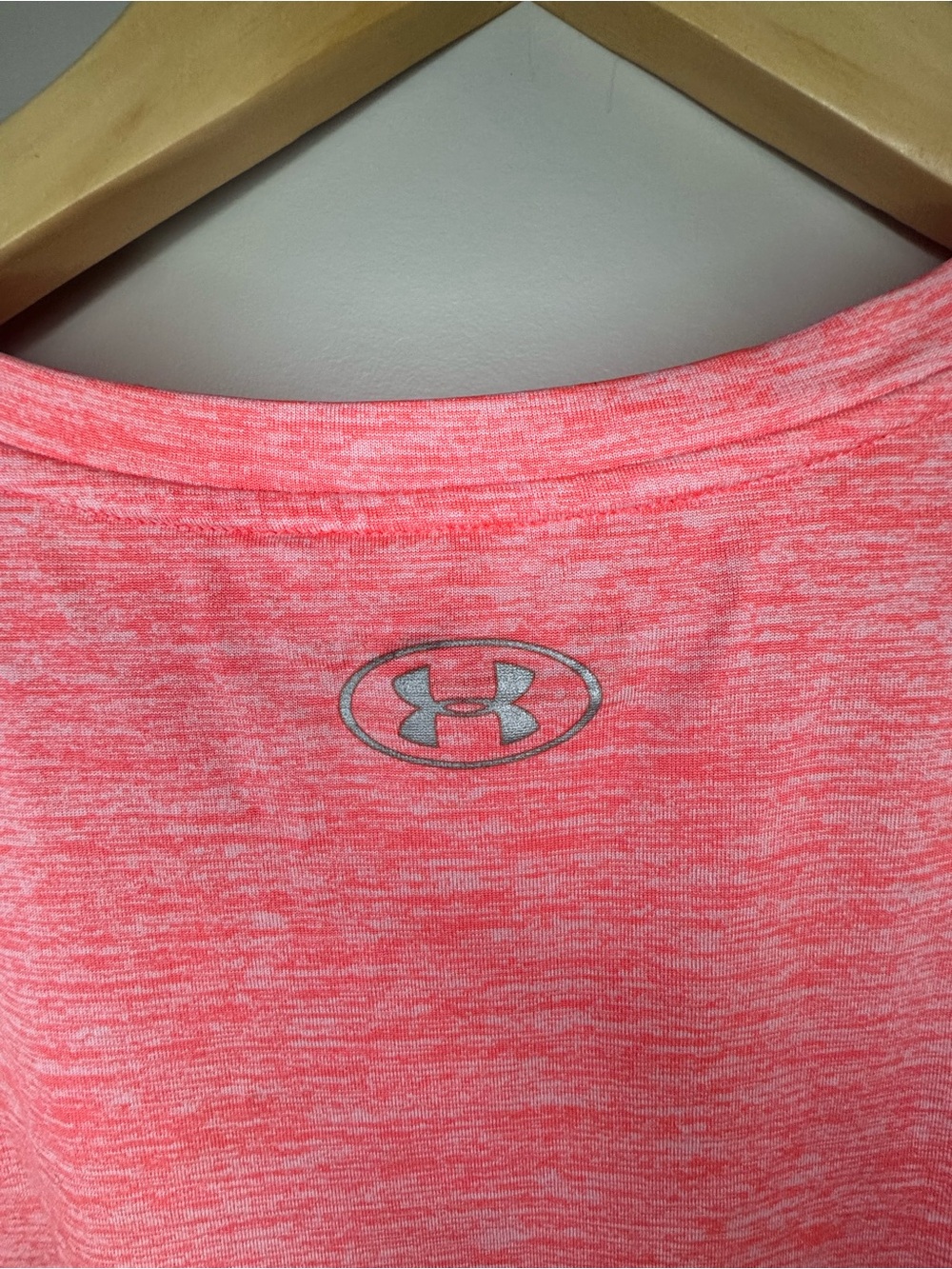 Under Armour HeatGear T Shirt Women’s XL Pink Athletic Workout Gym Loose Fit Top - Picture 4 of 8
